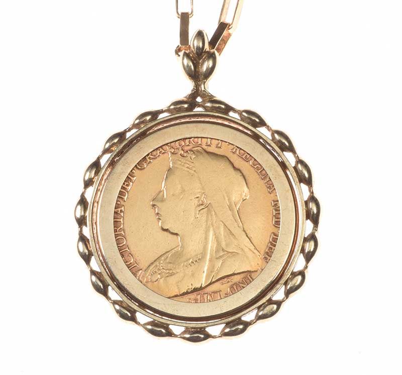 Ct Gold Sovereign Pendant And Chain